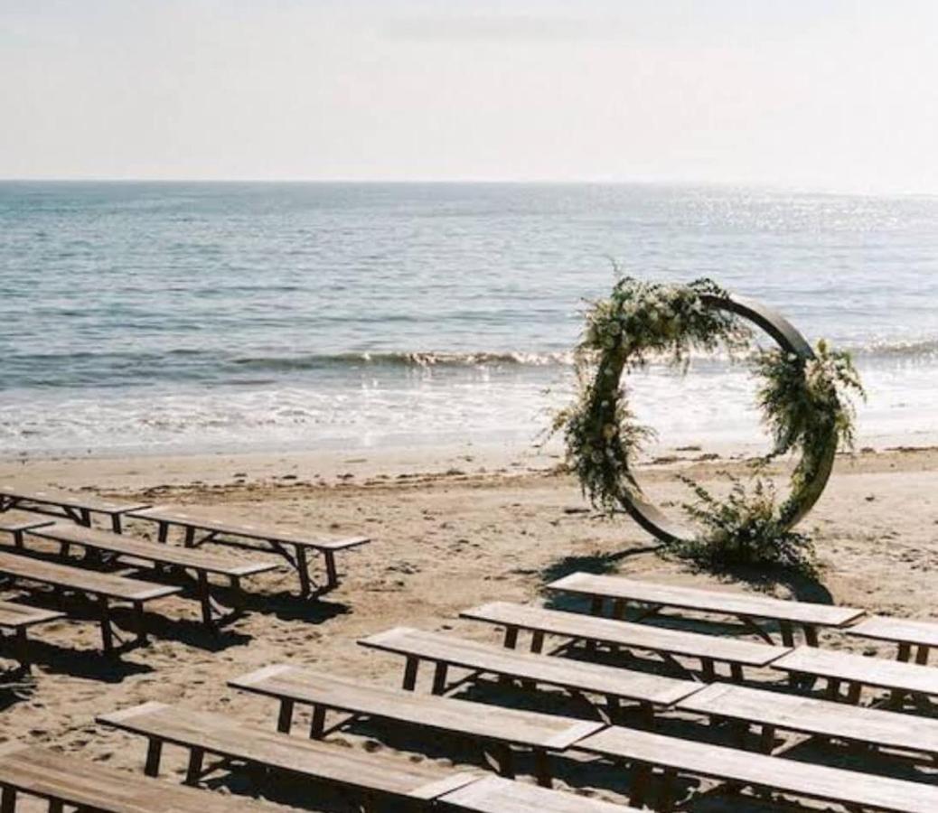 Sunbloom Beachfront Hotel And Restaurant Zambales Sinabacan 외부 사진