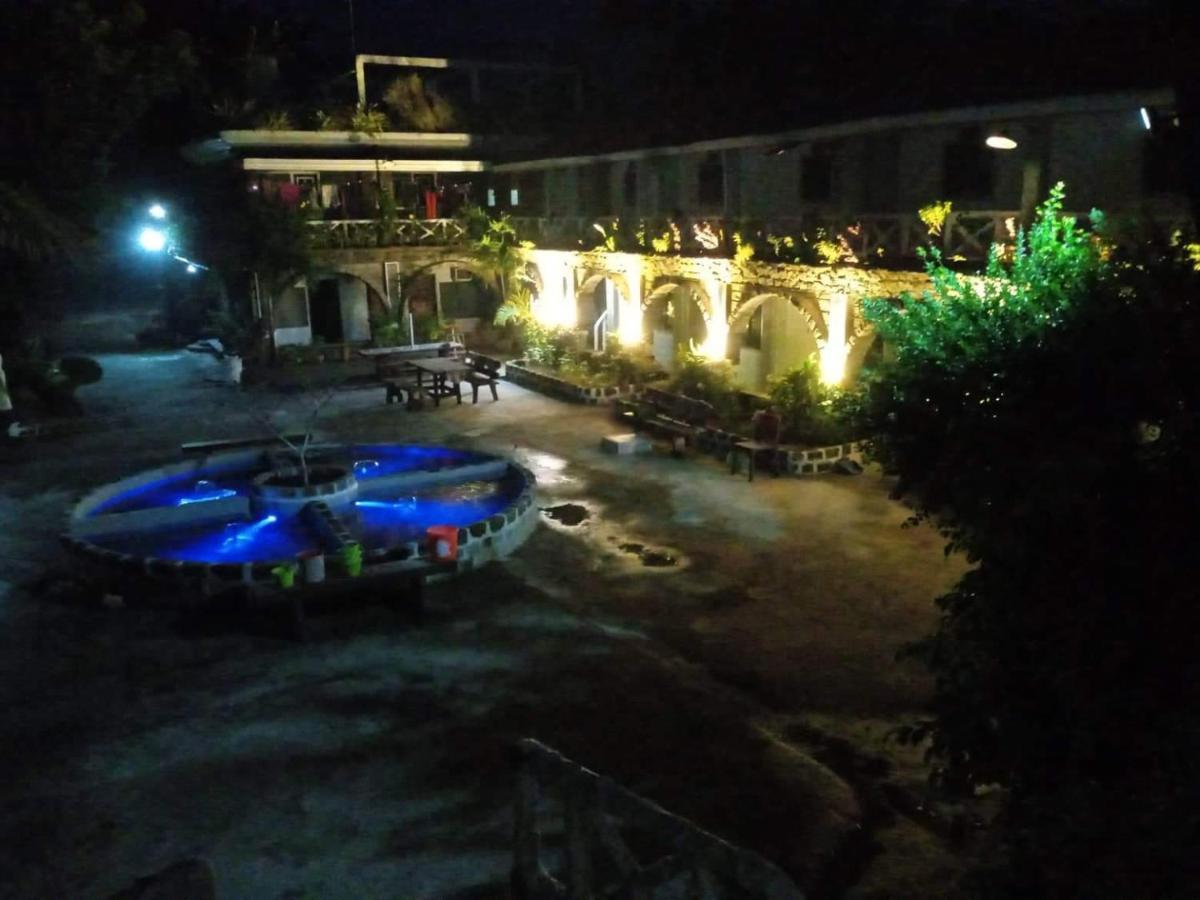 Sunbloom Beachfront Hotel And Restaurant Zambales Sinabacan 외부 사진