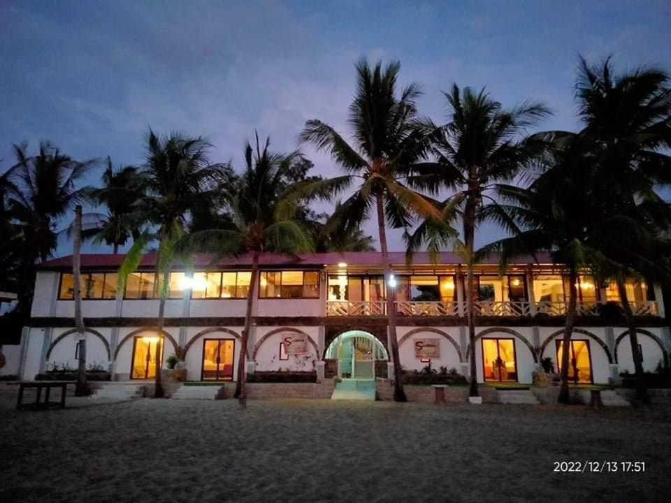 Sunbloom Beachfront Hotel And Restaurant Zambales Sinabacan 외부 사진