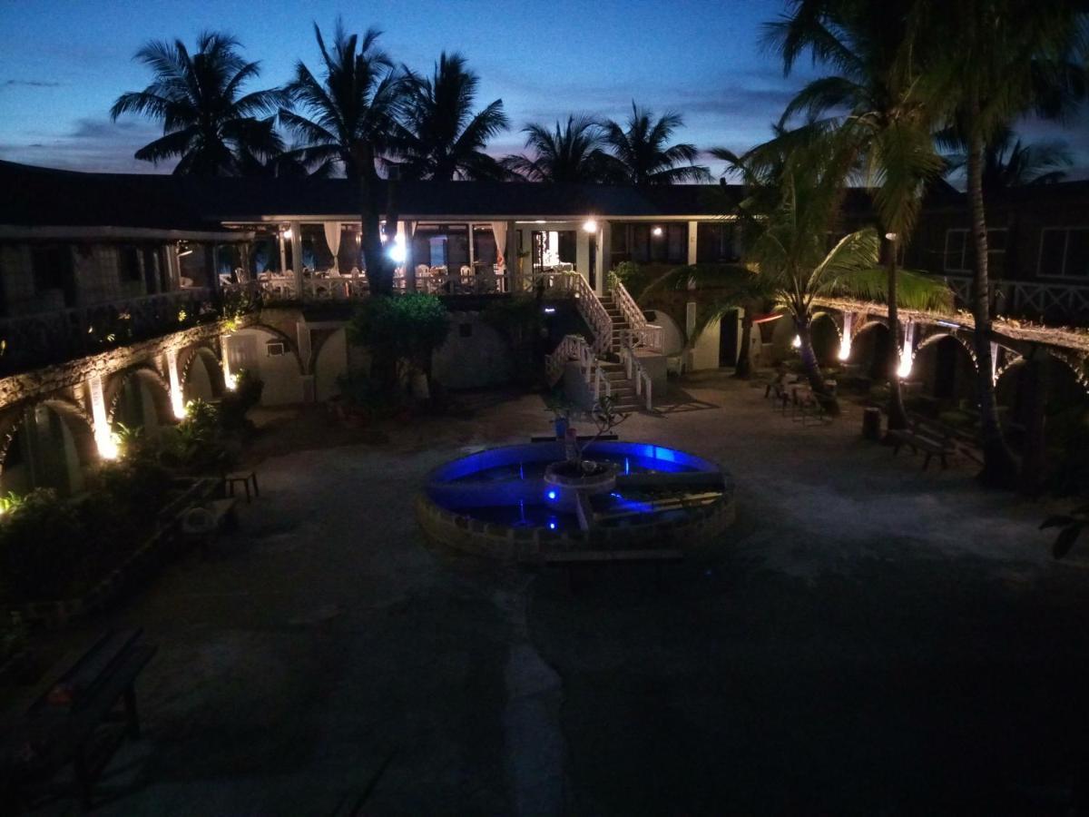 Sunbloom Beachfront Hotel And Restaurant Zambales Sinabacan 외부 사진