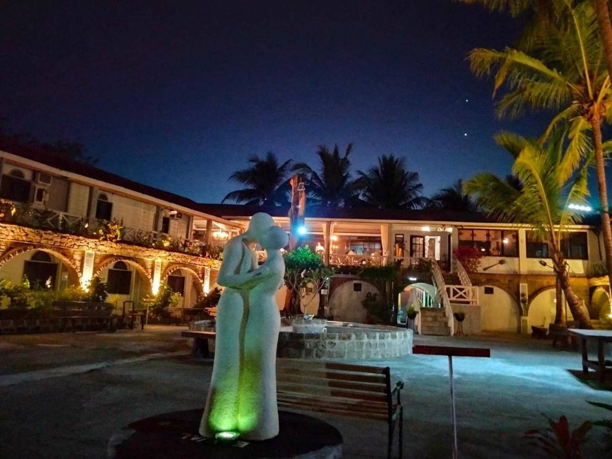 Sunbloom Beachfront Hotel And Restaurant Zambales Sinabacan 외부 사진