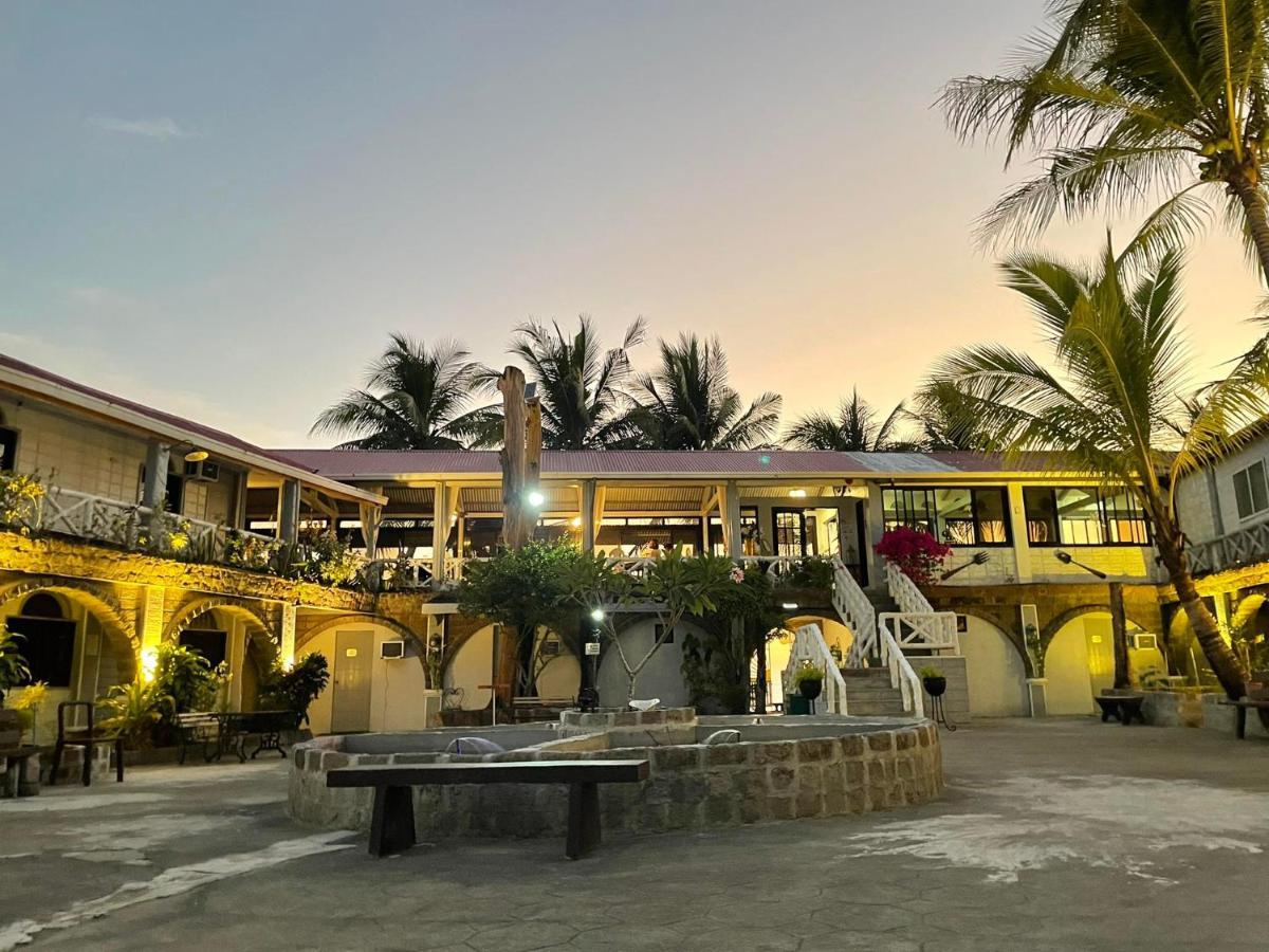 Sunbloom Beachfront Hotel And Restaurant Zambales Sinabacan 외부 사진