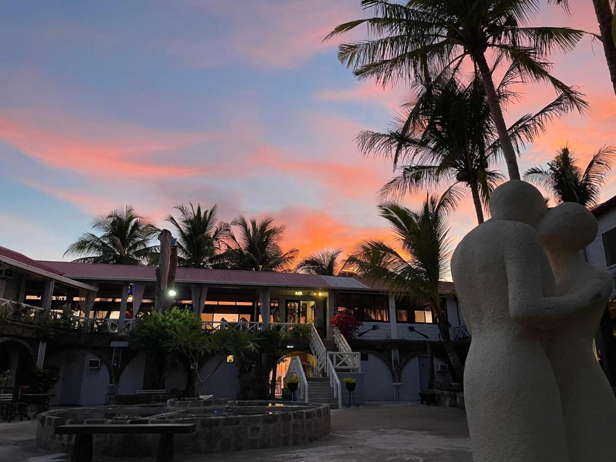 Sunbloom Beachfront Hotel And Restaurant Zambales Sinabacan 외부 사진