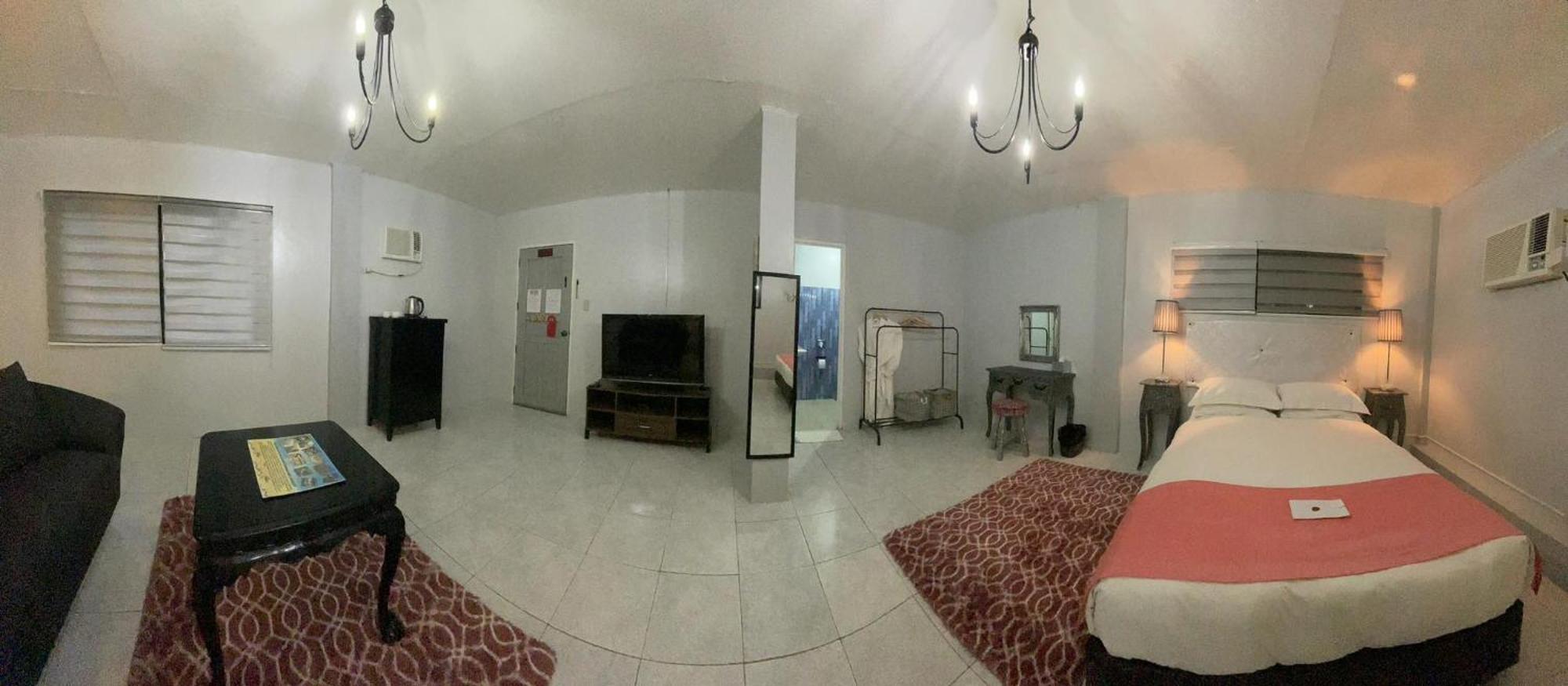 Sunbloom Beachfront Hotel And Restaurant Zambales Sinabacan 외부 사진