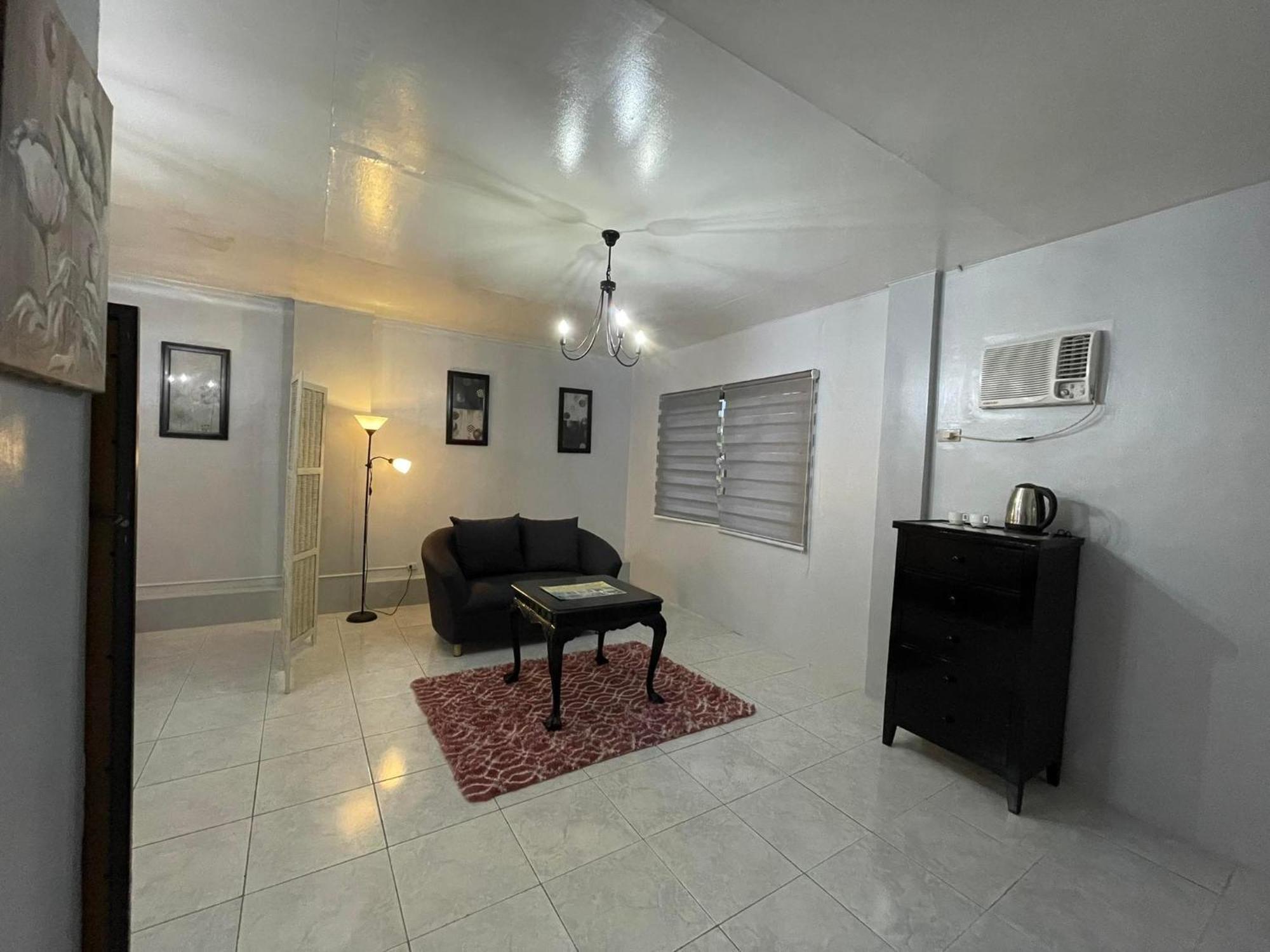 Sunbloom Beachfront Hotel And Restaurant Zambales Sinabacan 외부 사진
